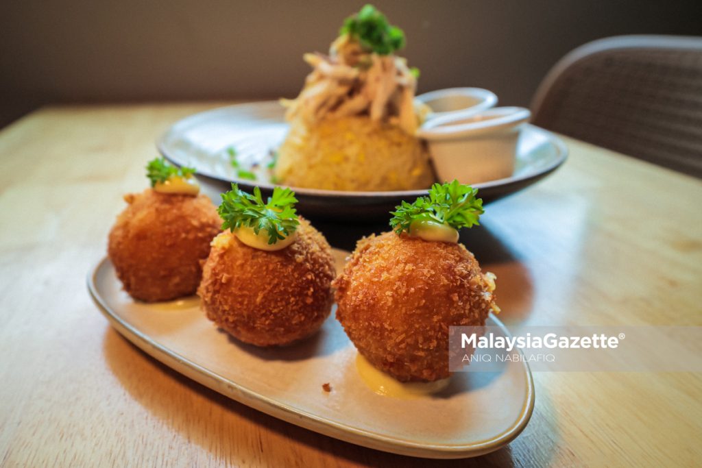 E-kor diiktiraf halal, nikmati hidangan ikonik ayam garam tanpa waswas