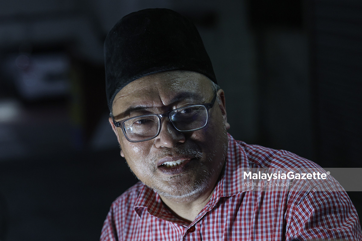 membaiki barangan elektrik lama Keyphrase synonyms: baiki barangan elektrik lama, membaiki peralatan elektrik lama, servis barangan elektrik lama, perkhidmatan membaiki barangan elektrik Related keyphrases: perniagaan selepas bersara kedai baiki barangan elektrik Ipoh membaiki kipas dan radio lama peluang perniagaan TVET barangan elektrik antik