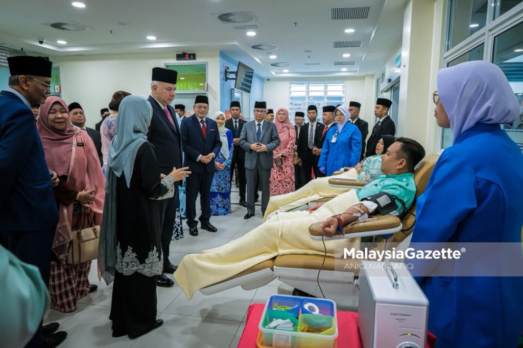 Sultan Perak berkenan rasmi Hospital Pasir Buntar