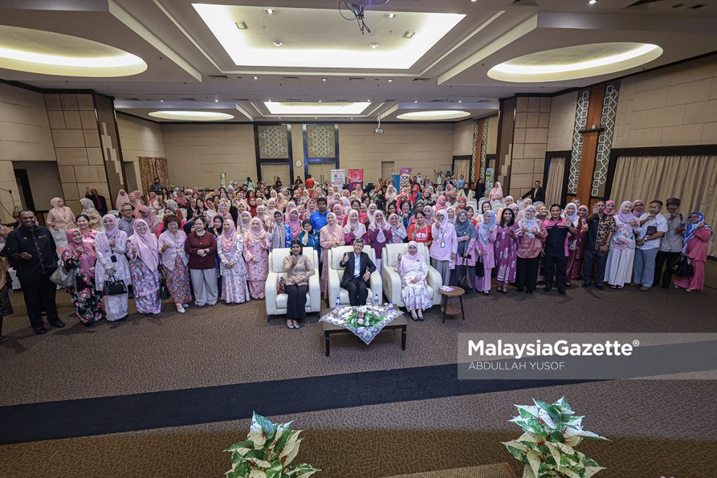 Arkib Negara dokumentasi warisan adat kehamilan, kelahiran pelbagai kaum