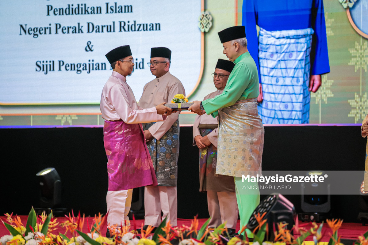 Sultan Nazrin Muizzuddin Shah Sultan Perak sampaikan anugerah pendidikan 124 penerima anugerah pendidikan Islam Jabatan Agama Islam Perak JAIPk pelancaran manual MUKMIN Perak Anugerah Pendidikan Islam Perak 2026, Majlis Kecemerlangan Pendidikan Islam Perak, anugerah pendidikan Islam negeri Perak Anugerah Kecemerlangan Pendidikan Islam Perak 2026